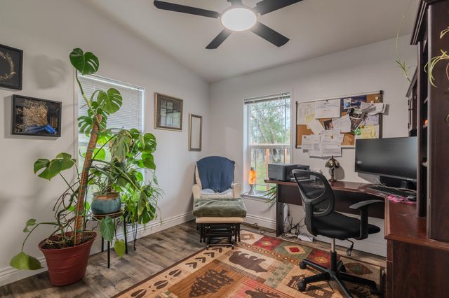 71 Cora Drive, Shady Cove, OR 97539