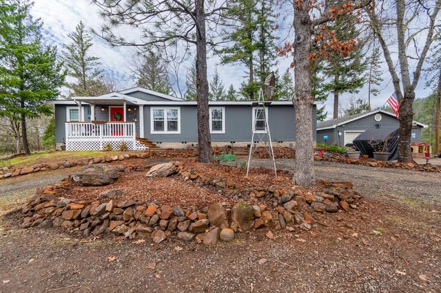 71 Cora Drive, Shady Cove, OR 97539