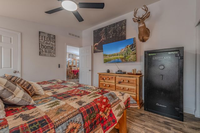 71 Cora Drive, Shady Cove, OR 97539