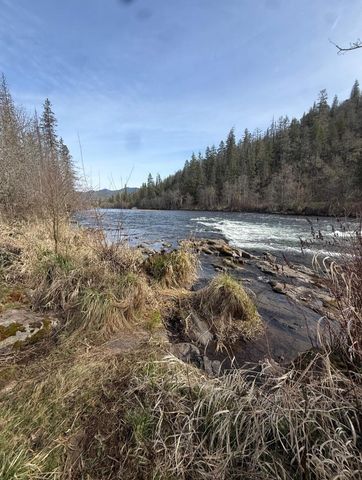 71 Cora Drive, Shady Cove, OR 97539