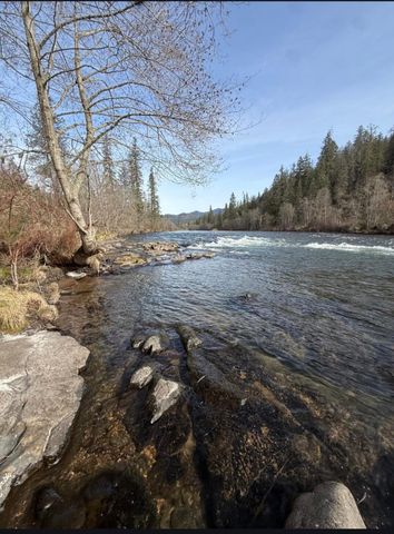 71 Cora Drive, Shady Cove, OR 97539