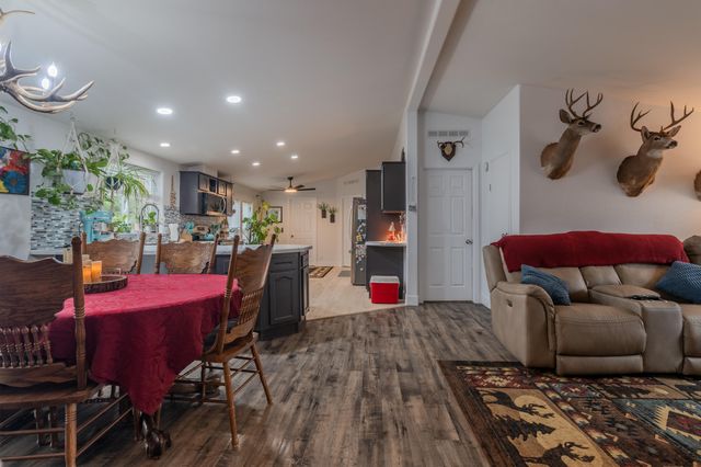 71 Cora Drive, Shady Cove, OR 97539