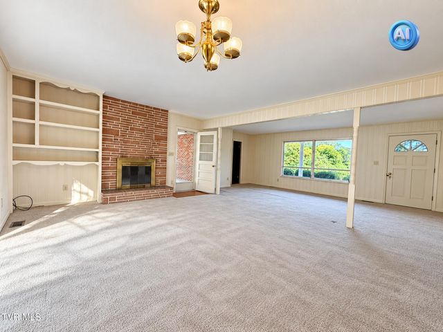 701 Pine Ridge Road, Johnson City, TN 37601