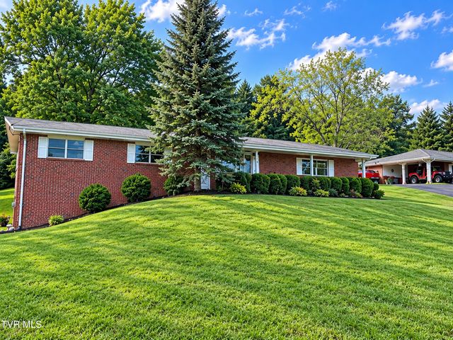 701 Pine Ridge Road, Johnson City, TN 37601