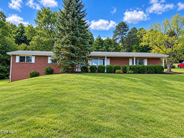 701 Pine Ridge Road, Johnson City, TN 37601