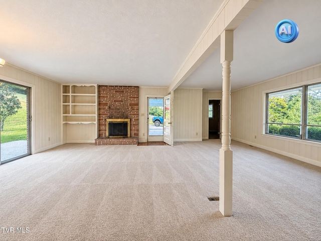 701 Pine Ridge Road, Johnson City, TN 37601