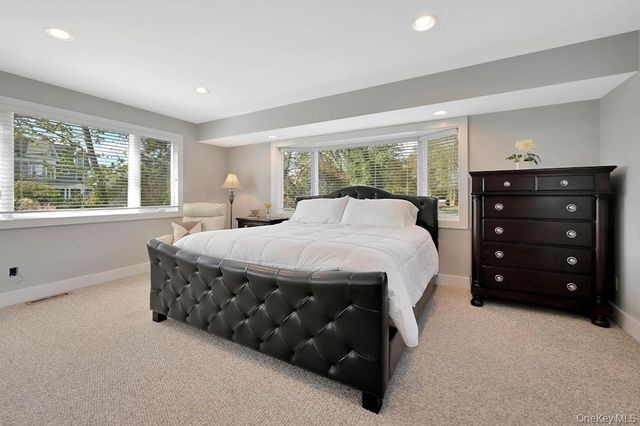 11 Convent Lane, Center Moriches, NY 11934