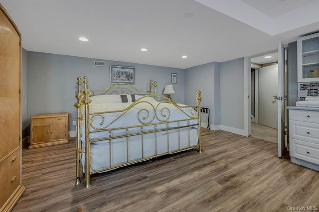 11 Convent Lane, Center Moriches, NY 11934