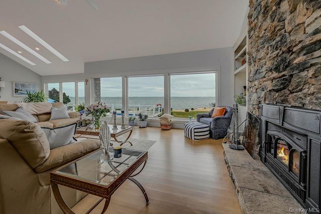 11 Convent Lane, Center Moriches, NY 11934