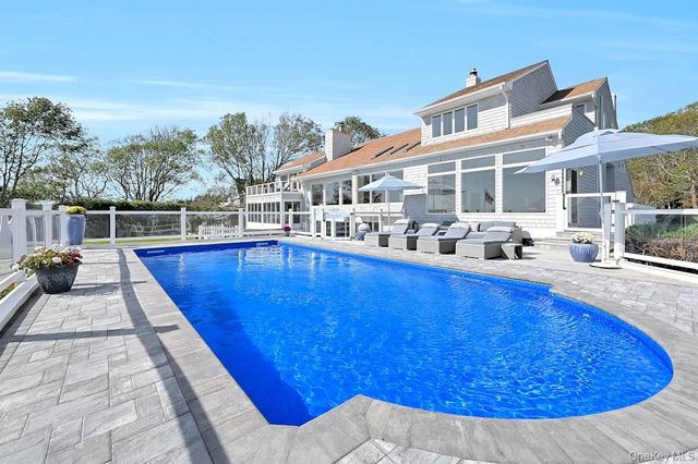 11 Convent Lane, Center Moriches, NY 11934