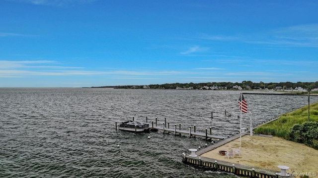 11 Convent Lane, Center Moriches, NY 11934