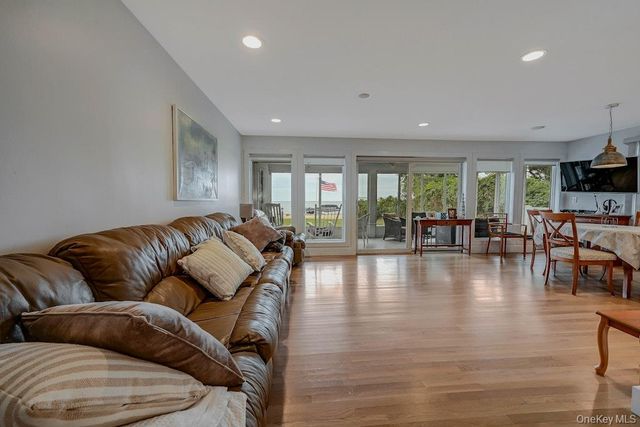 11 Convent Lane, Center Moriches, NY 11934