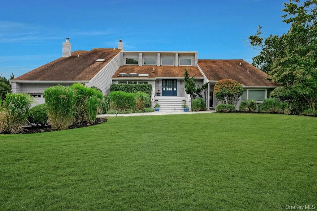 11 Convent Lane, Center Moriches, NY 11934