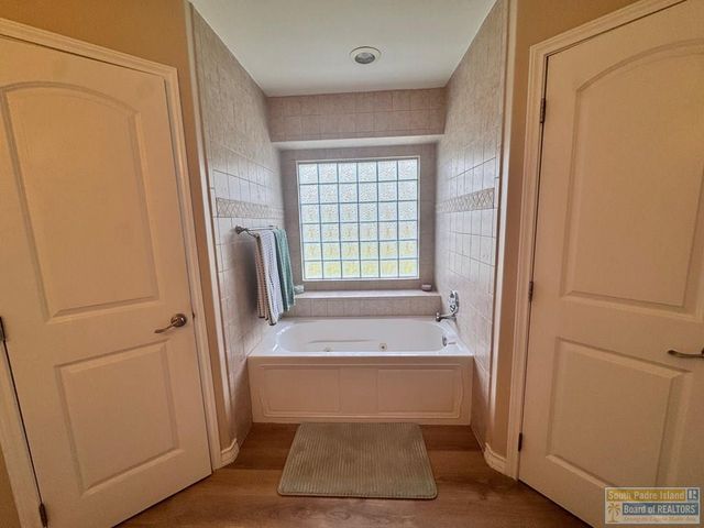 13 Pebble Beach Dr, Laguna Vista, TX 78578