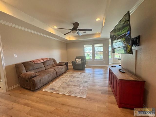 13 Pebble Beach Dr, Laguna Vista, TX 78578