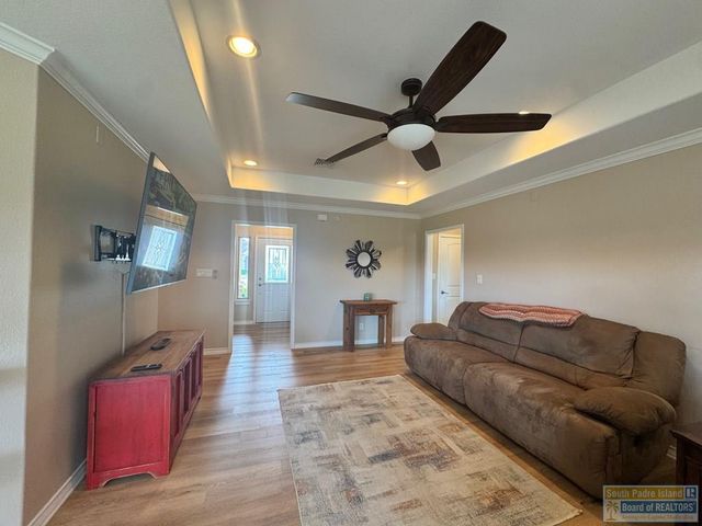 13 Pebble Beach Dr, Laguna Vista, TX 78578