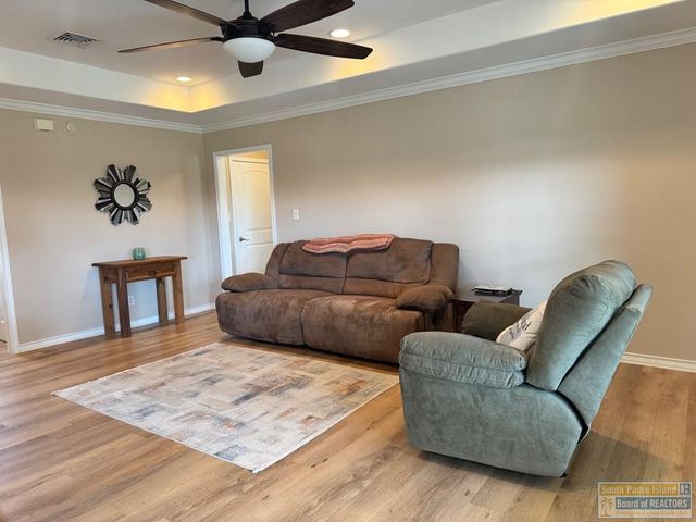 13 Pebble Beach Dr, Laguna Vista, TX 78578