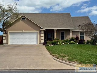 13 Pebble Beach Dr, Laguna Vista, TX 78578