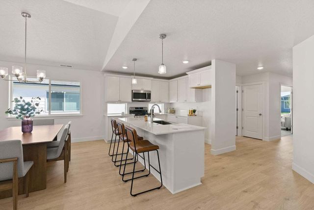 4174 SW Pumice Avenue 70, Redmond, OR 97756