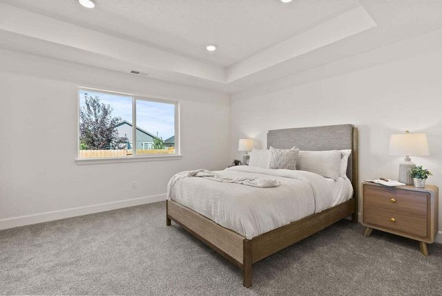 4174 SW Pumice Avenue 70, Redmond, OR 97756