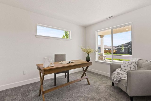 4174 SW Pumice Avenue 70, Redmond, OR 97756