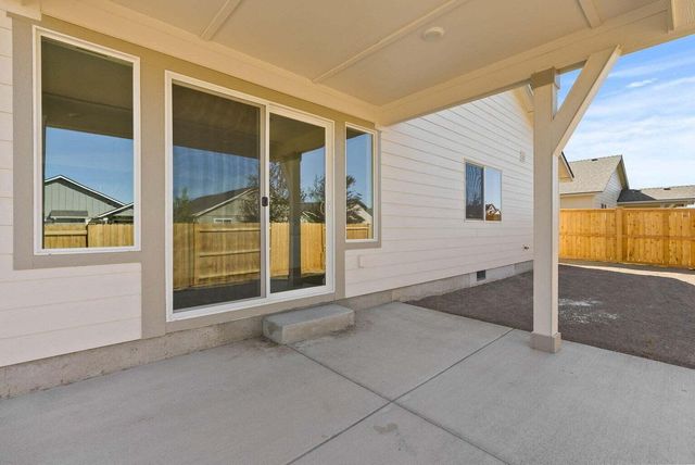 4174 SW Pumice Avenue 70, Redmond, OR 97756