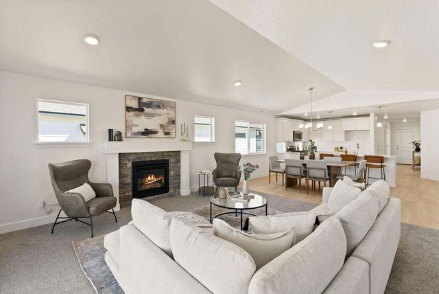 4174 SW Pumice Avenue 70, Redmond, OR 97756