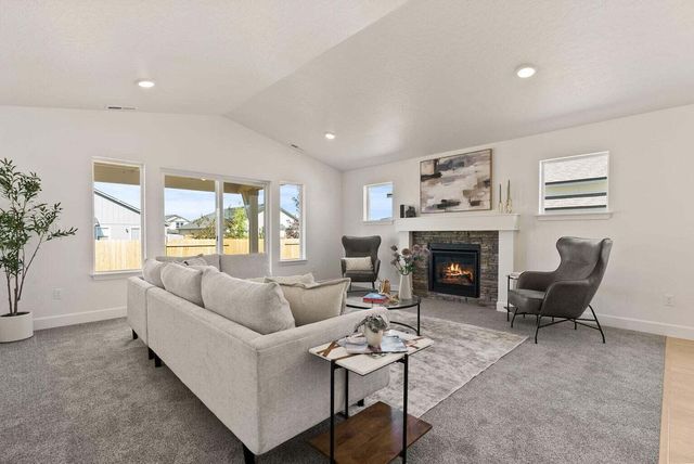 4174 SW Pumice Avenue 70, Redmond, OR 97756