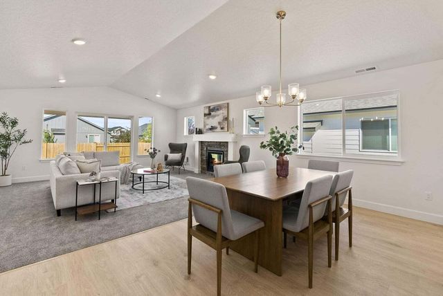 4174 SW Pumice Avenue 70, Redmond, OR 97756