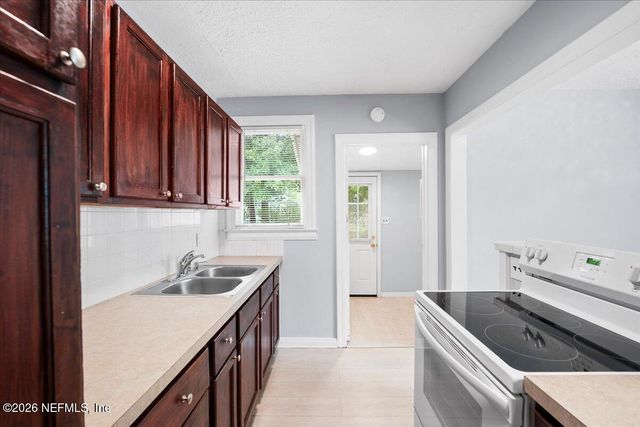 4649 DELTA Avenue, Jacksonville, FL 32205