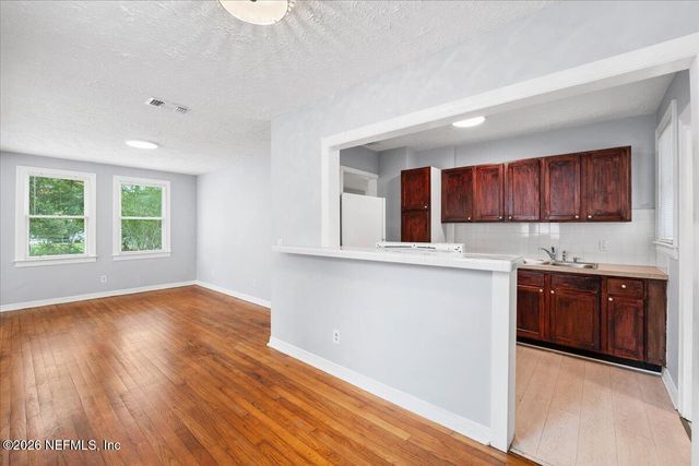 4649 DELTA Avenue, Jacksonville, FL 32205