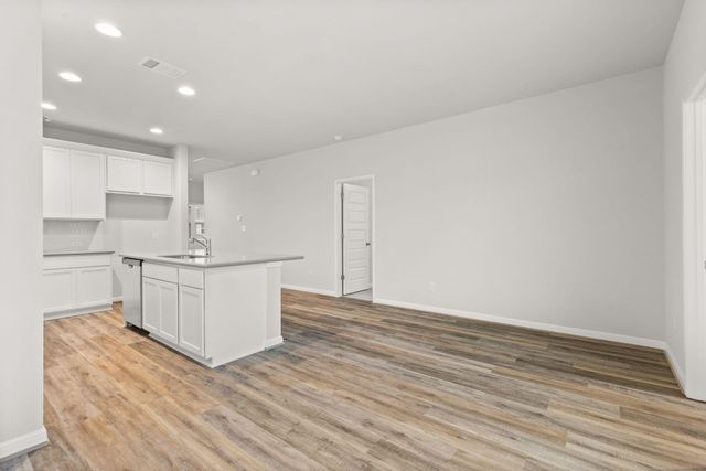 121 Elm Branch TRL, Taylor, TX 76574