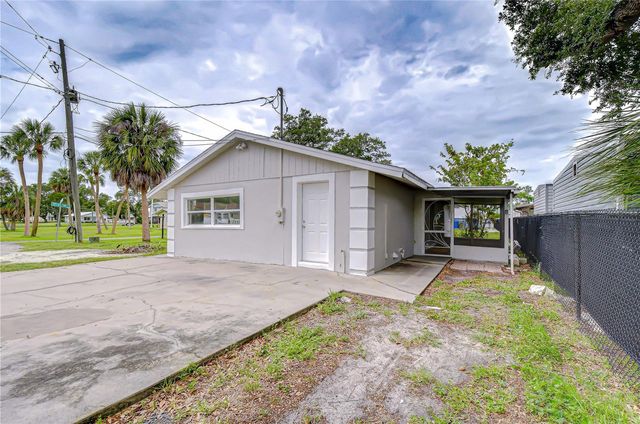 204 7TH STREET SW, Ruskin, FL 33570