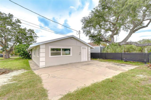 204 7TH STREET SW, Ruskin, FL 33570