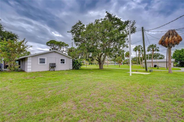 204 7TH STREET SW, Ruskin, FL 33570