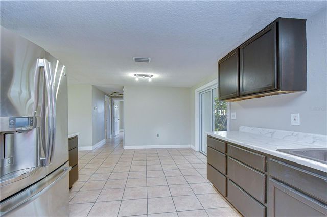 204 7TH STREET SW, Ruskin, FL 33570