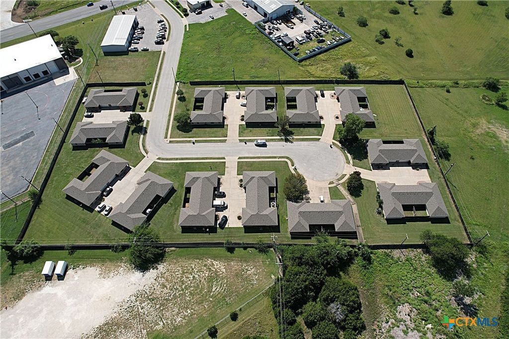 909 Mcdaniel Circle, Killeen, TX 76543