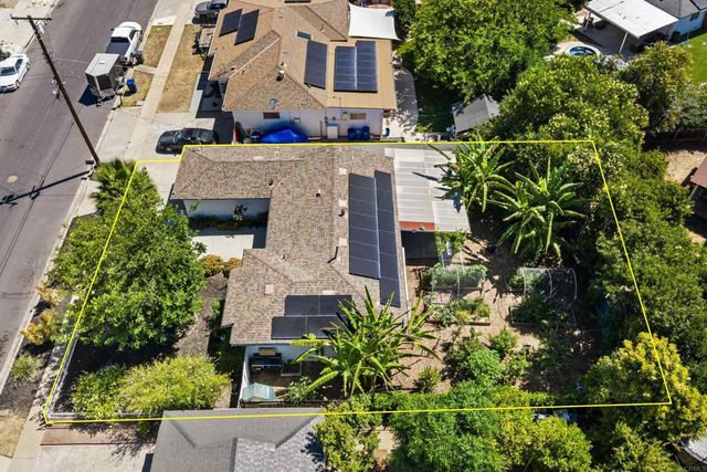 2013 Lee Drive, Escondido, CA 92027