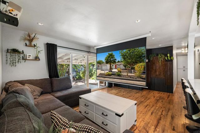2013 Lee Drive, Escondido, CA 92027