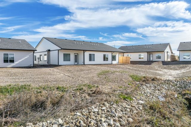 504 E Harper St, Valley Center, KS 67147