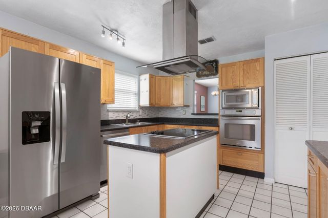 60 Kingsley Circle, Ormond Beach, FL 32174