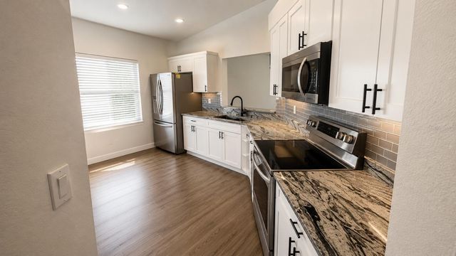 1712 ERIN BROOKE DRIVE, Valrico, FL 33594