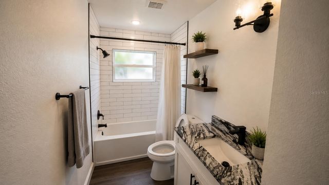 1712 ERIN BROOKE DRIVE, Valrico, FL 33594