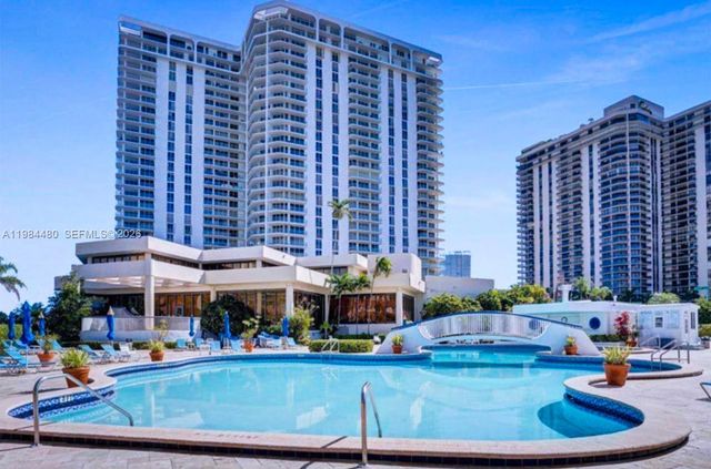 19707 Turnberry Way 5A, Aventura, FL 33180