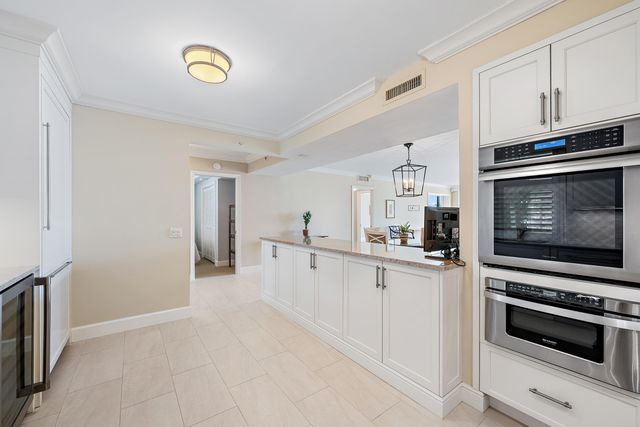 200 Beach Road 202, Tequesta, FL 33469