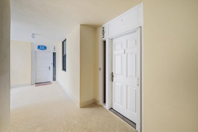 200 Beach Road 202, Tequesta, FL 33469