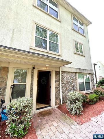 1625 Paterson Plank Road 18, Secaucus, NJ 07094