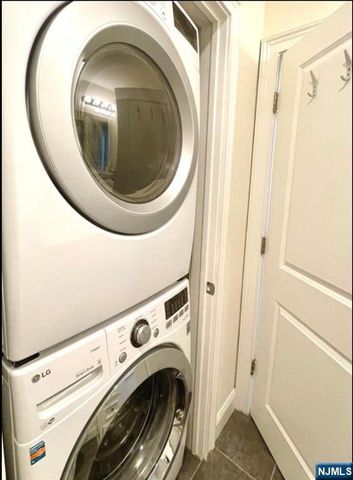 1625 Paterson Plank Road 18, Secaucus, NJ 07094