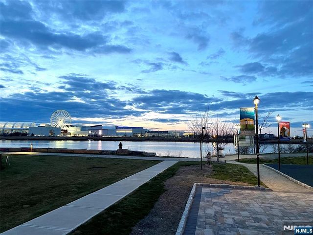 1625 Paterson Plank Road 18, Secaucus, NJ 07094