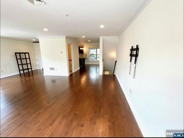 1625 Paterson Plank Road 18, Secaucus, NJ 07094